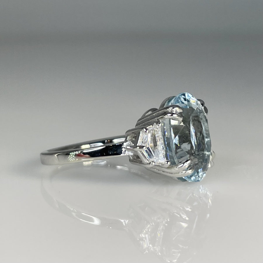 14K White Gold Aquamarine and Diamond Ring 5.34ct/0.47ct G/VS