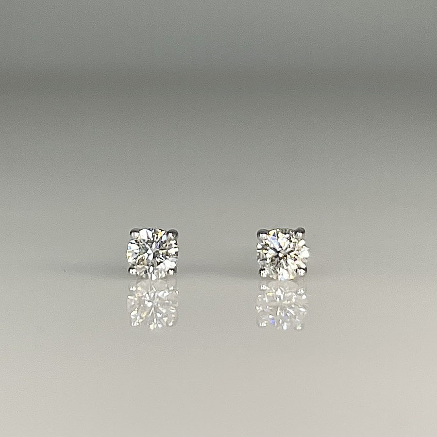 14K White Gold Diamond Stud Earrings 0.20ct