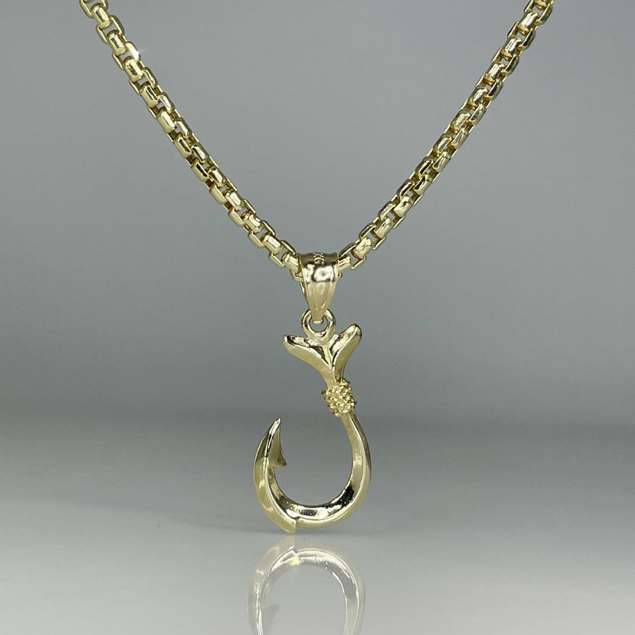 14K Yellow Gold Makau Pendant Necklace