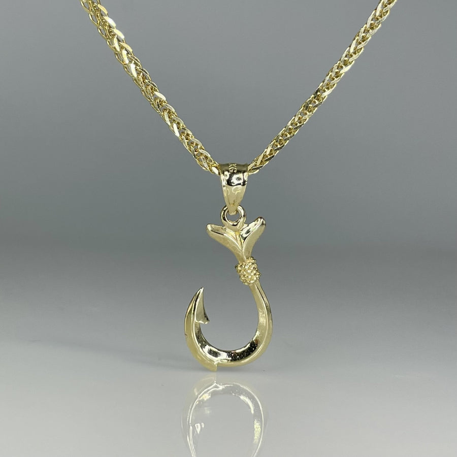 14K Yellow Gold Makau Pendant Necklace